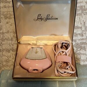 Vintage 60’s Sunbeam Lady Electric Hair Shaver in Pink and Cream
